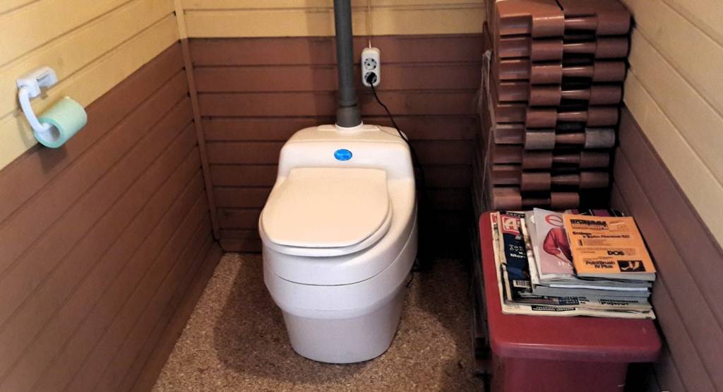 Туалет для дачи своими руками: пошаговая инструкция возведения такой нужной постройки