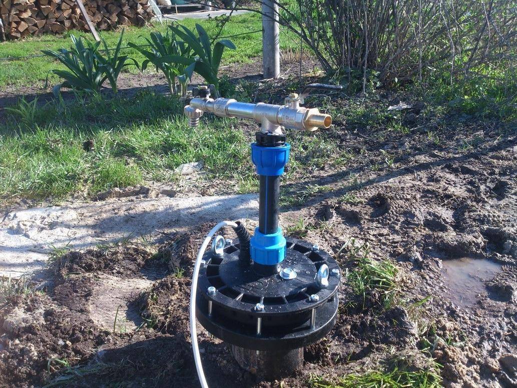 Устройство скважины для питьевой воды в частном доме: как правильно сделать