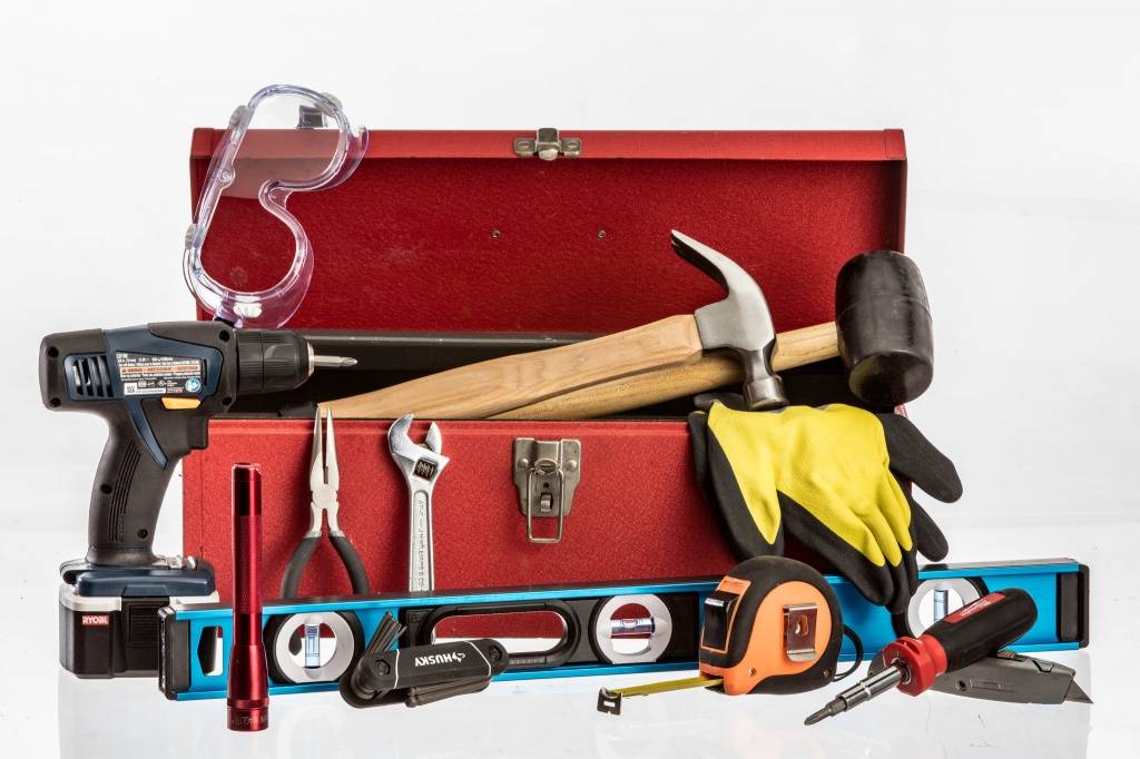 Как правильно выбрать инструменты для ремонта квартиры