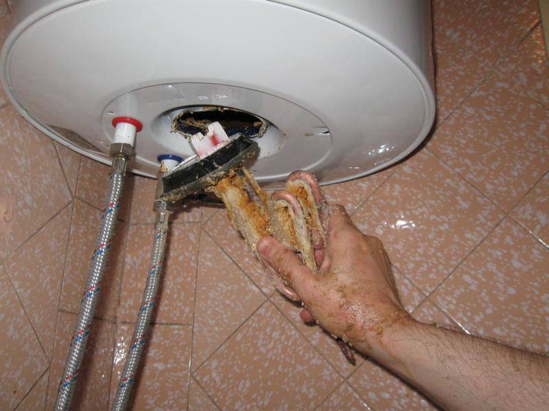 Как почистить накопительный водонагреватель своими руками: советы zoom. cтатьи, тесты, обзоры