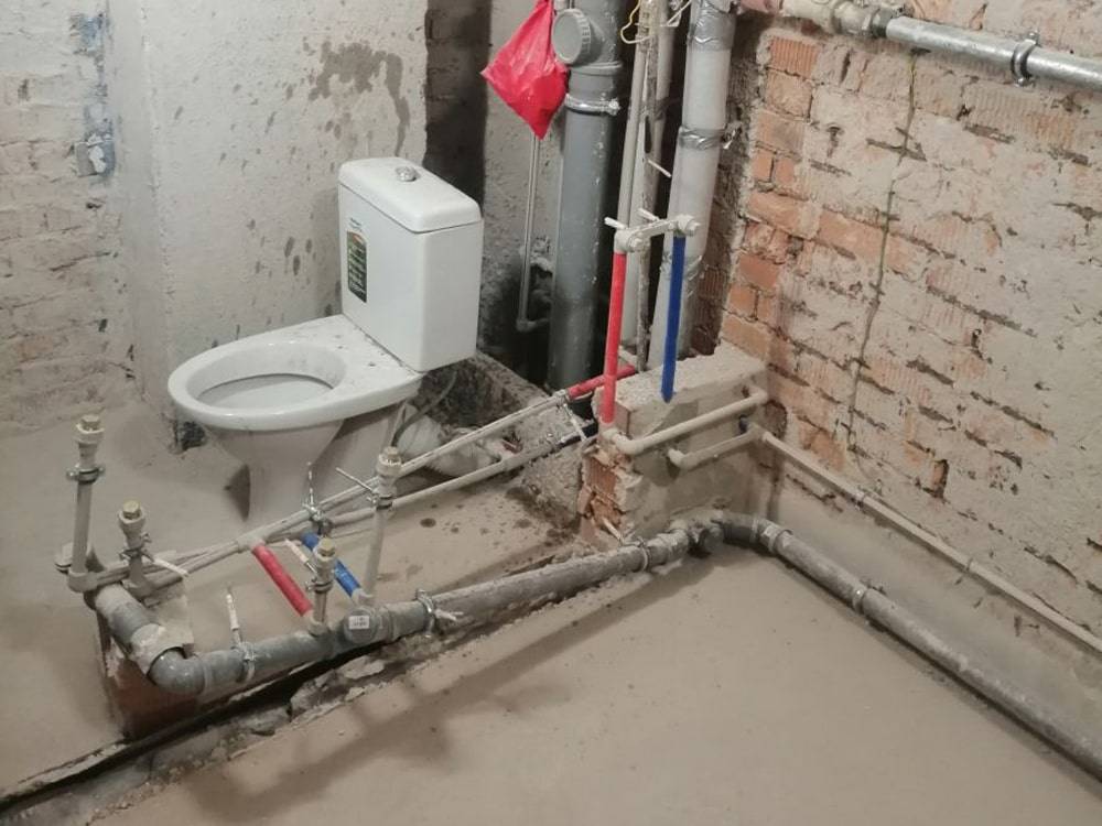 Ремонт водопровода в частном доме - чугунного и подземного