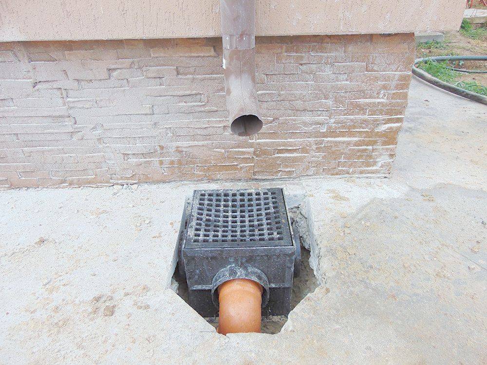 Пескоуловитель для ливневой канализации: принцип работы, виды, конструкция